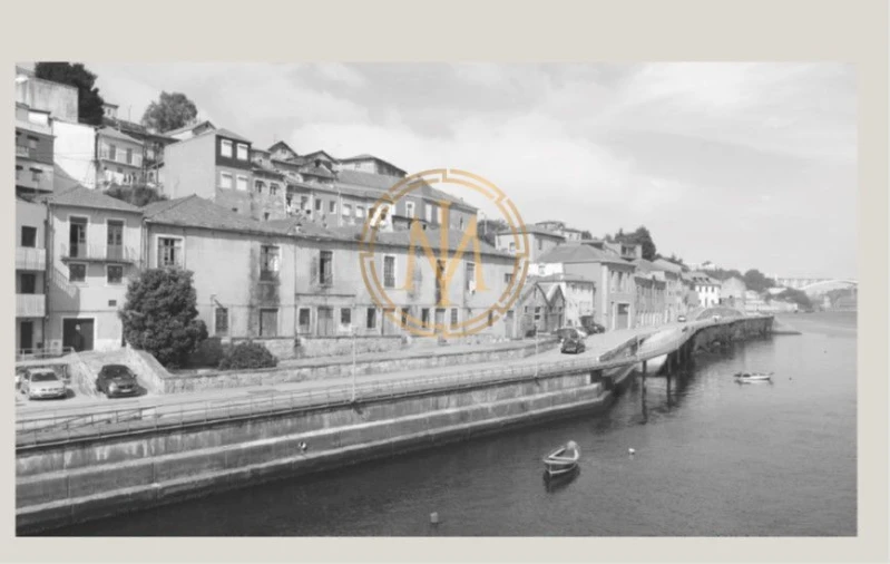 Loja para Venda em Santa Marinha e São Pedro da Afurada Foto 4