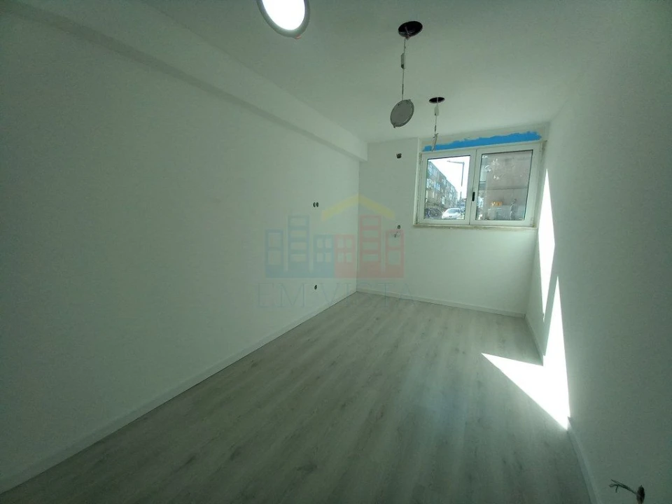 Apartamento T4 para Venda em Póvoa de Santa Iria e Forte da Casa Foto 10