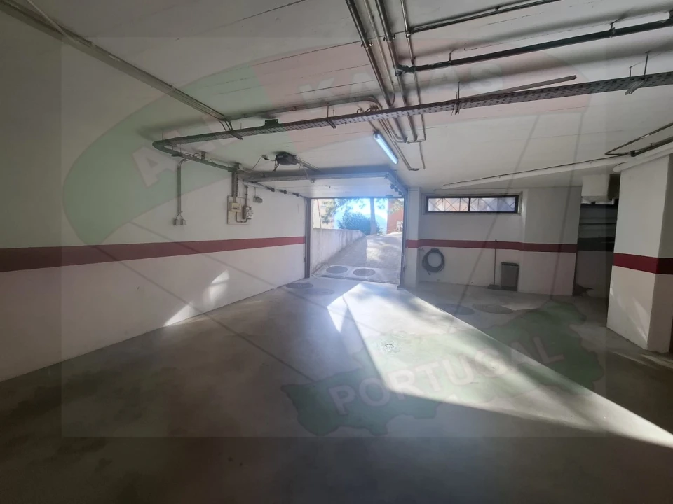 Garagem para Venda em Algueirão-Mem Martins Foto 2