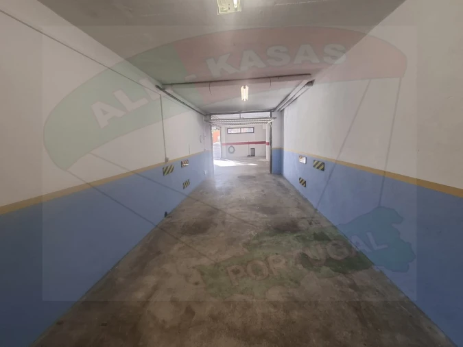 Garagem para Venda em Algueirão-Mem Martins Foto 3