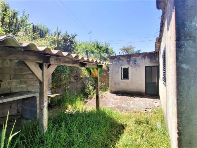 Moradia T2 para Venda em Santana Foto 4