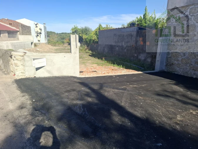 Moradia T2 para Venda em Candosa Foto 3