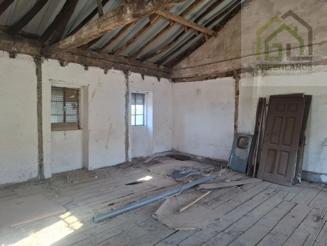 Moradia T2 para Venda em Candosa Foto 17