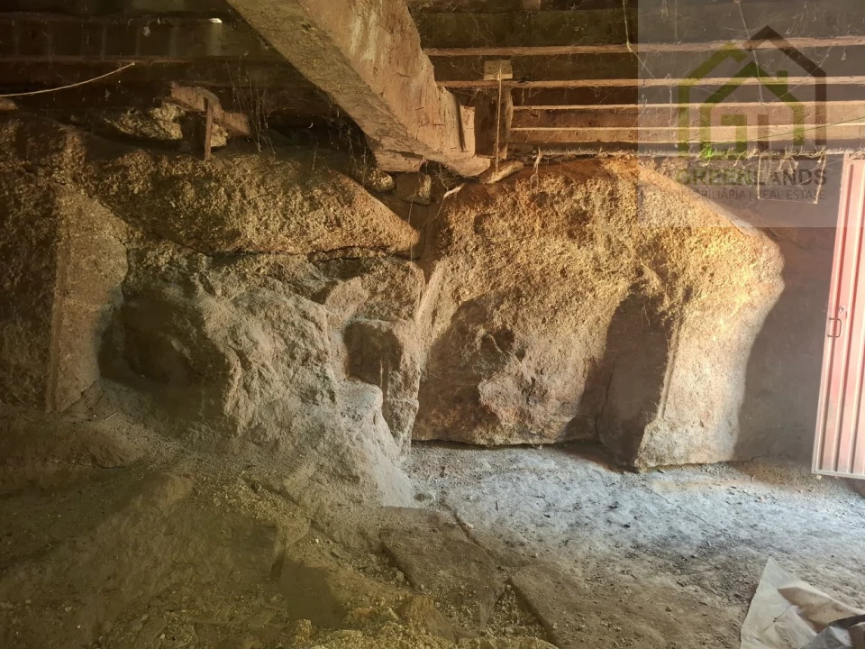 Moradia T2 para Venda em Candosa Foto 41