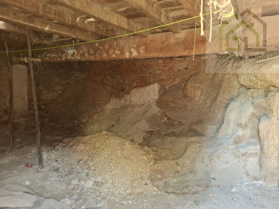 Moradia T2 para Venda em Candosa Foto 25