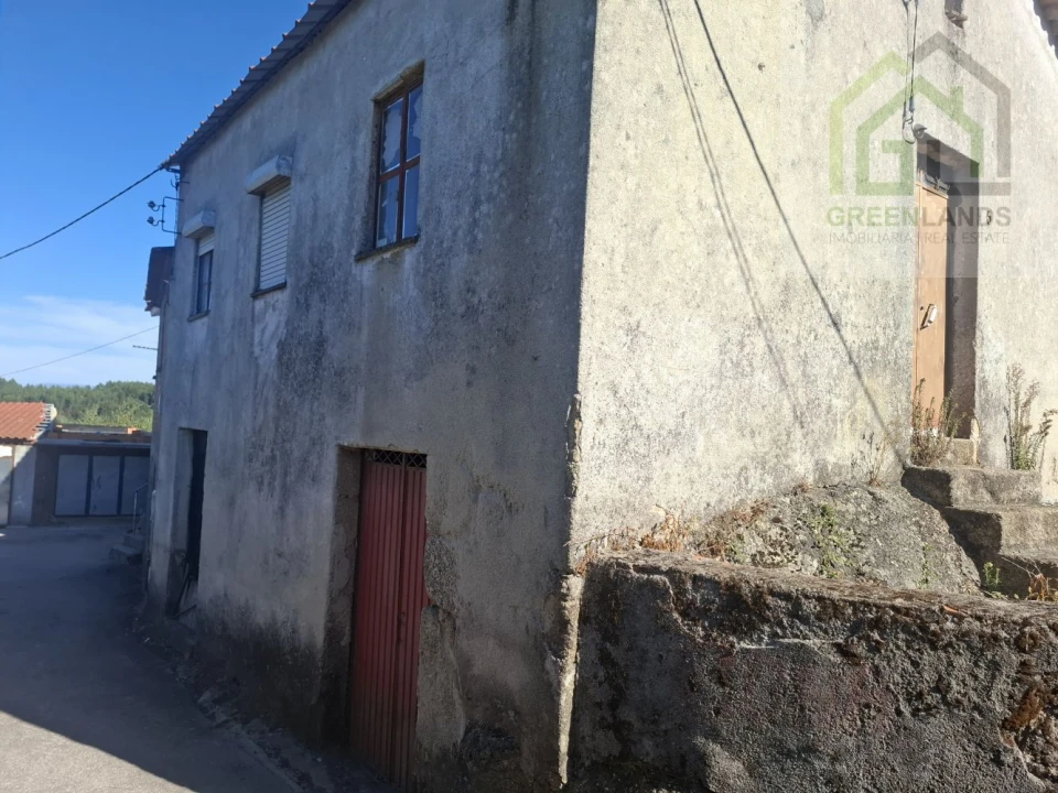 Moradia T2 para Venda em Candosa Foto 23