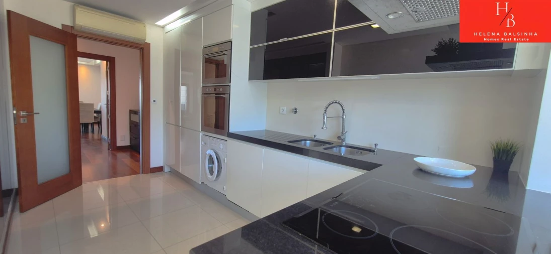 Apartamento T2 para Venda em Pontinha e Famões Foto 10