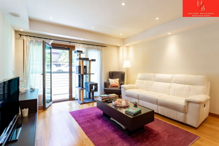 Apartamento T2 para Venda em Odivelas Foto 3