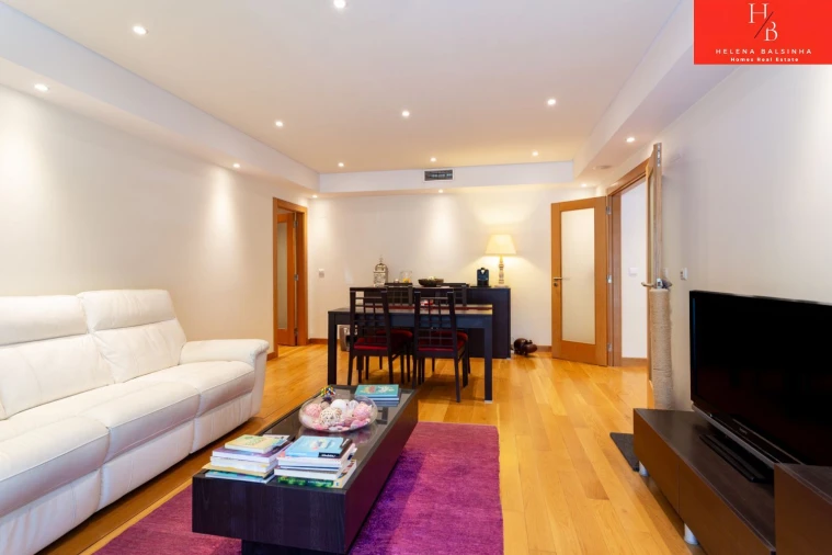 Apartamento T2 para Venda em Odivelas Foto 5