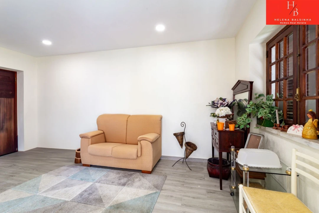 Moradia T6 para Venda em Encarnação Foto 21