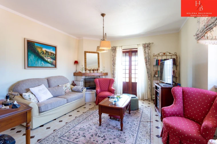 Moradia T6 para Venda em Encarnação Foto 42