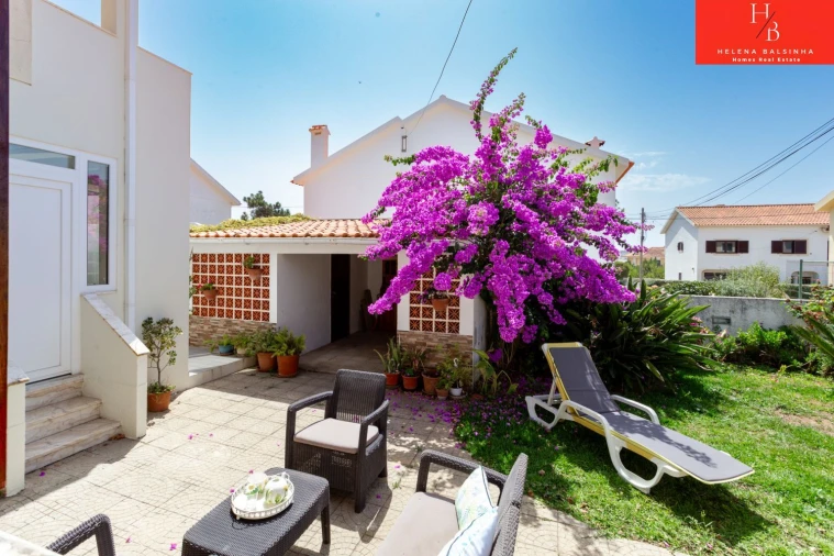 Moradia T6 para Venda em Encarnação Foto 28