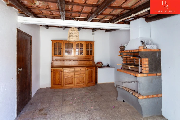 Moradia T6 para Venda em Encarnação Foto 55