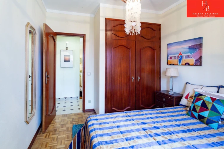 Moradia T6 para Venda em Encarnação Foto 23