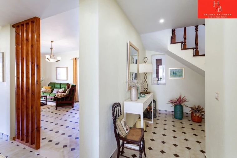 Moradia T6 para Venda em Encarnação Foto 5