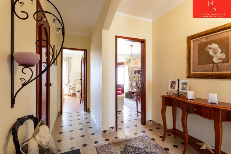 Moradia T6 para Venda em Encarnação Foto 38