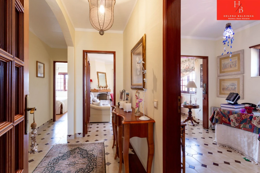 Moradia T6 para Venda em Encarnação Foto 39