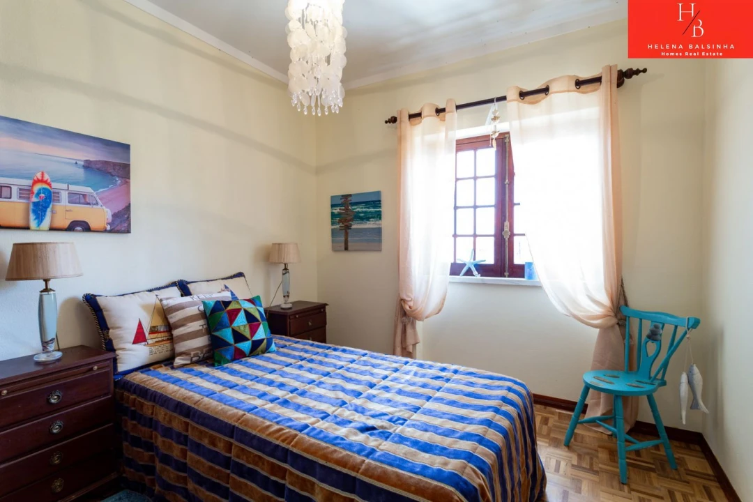 Moradia T6 para Venda em Encarnação Foto 24