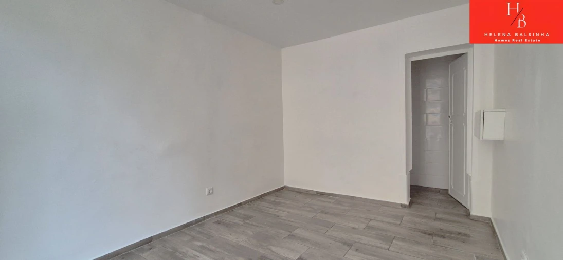 Loja para Arrendamento em Beato Foto 4