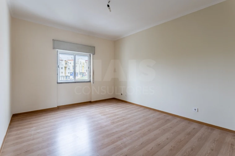 Apartamento T2 para Venda em Barcarena Foto 6