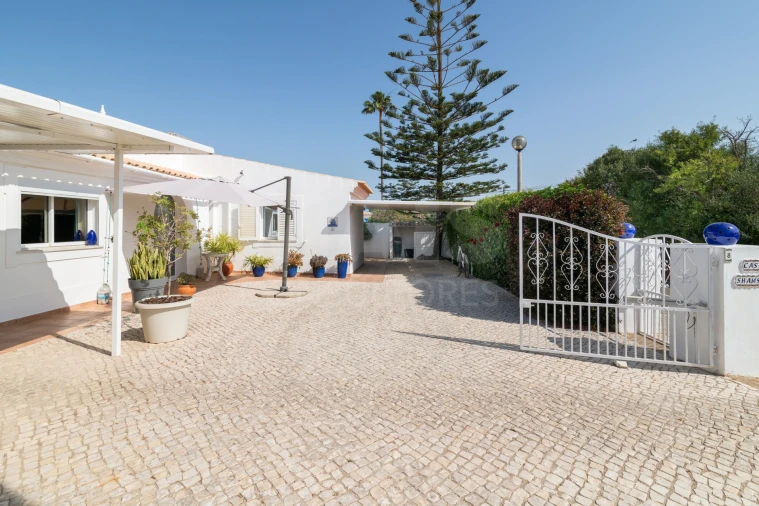 Moradia T3 para Venda em Albufeira e Olhos de Água Foto 3