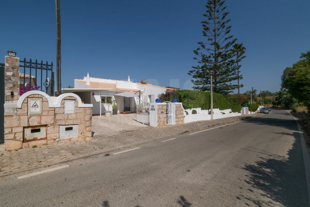 Moradia T3 para Venda em Albufeira e Olhos de Água Foto 11