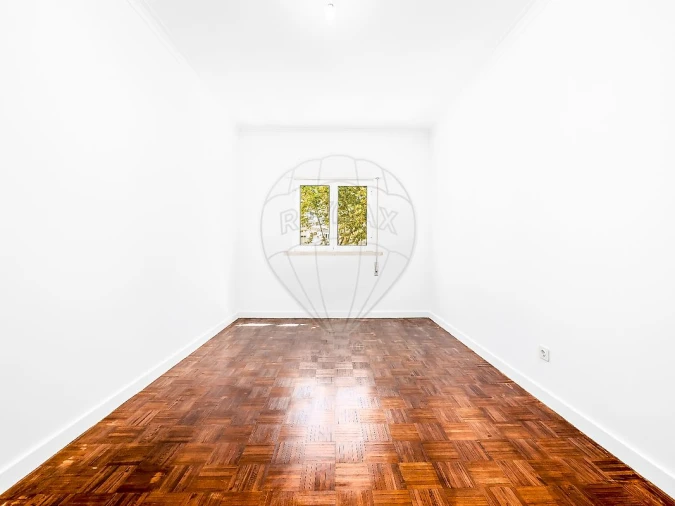 Apartamento T2 para Arrendamento em Castanheira do Ribatejo e Cachoeiras Foto 17