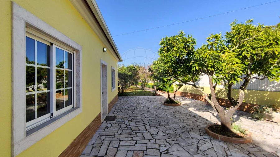 Moradia T2 para Venda em Brogueira, Parceiros de Igreja e Alcorochel Foto 34