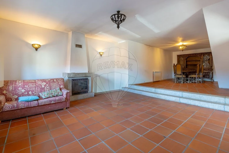 Moradia T4 para Venda em Vila Chã do Marão Foto 3