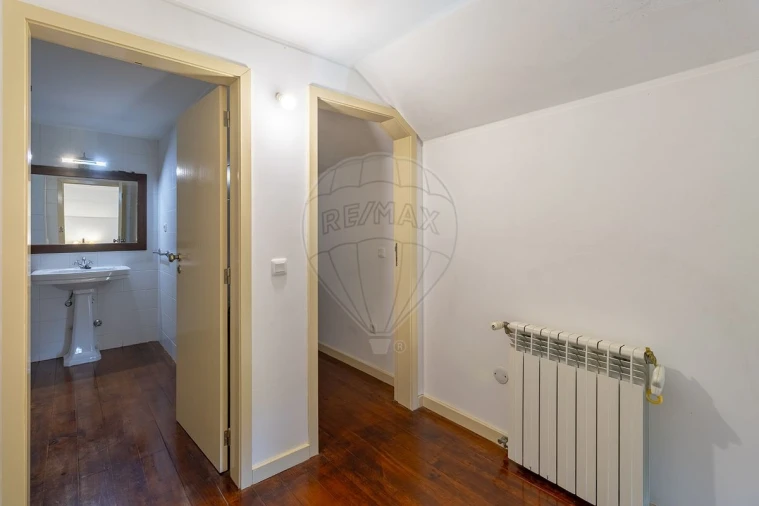 Moradia T4 para Venda em Vila Chã do Marão Foto 10