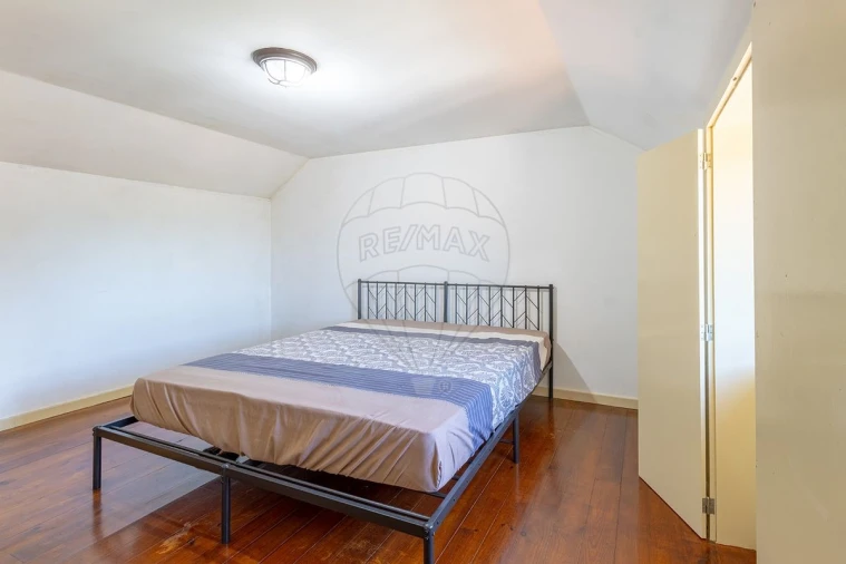 Moradia T4 para Venda em Vila Chã do Marão Foto 6