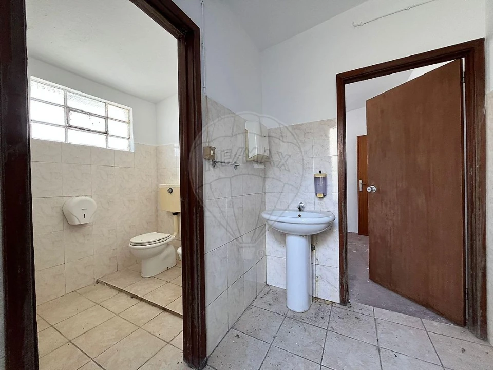 Armazém para Venda em Ovar, São João, Arada e São Vicente de Pereira Jusã Foto 8