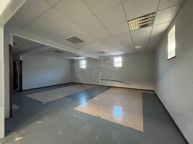 Armazém para Venda em Ovar, São João, Arada e São Vicente de Pereira Jusã Foto 4