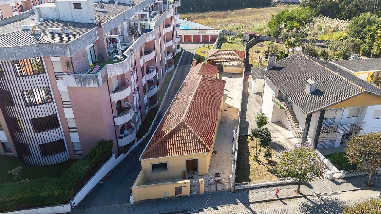 Moradia T3 para Venda em Gulpilhares e Valadares Foto 32