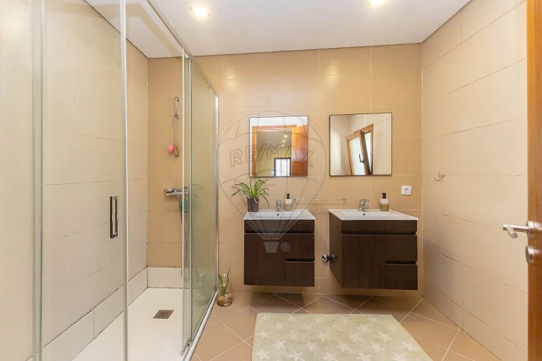 Moradia T3 para Venda em Gulpilhares e Valadares Foto 11