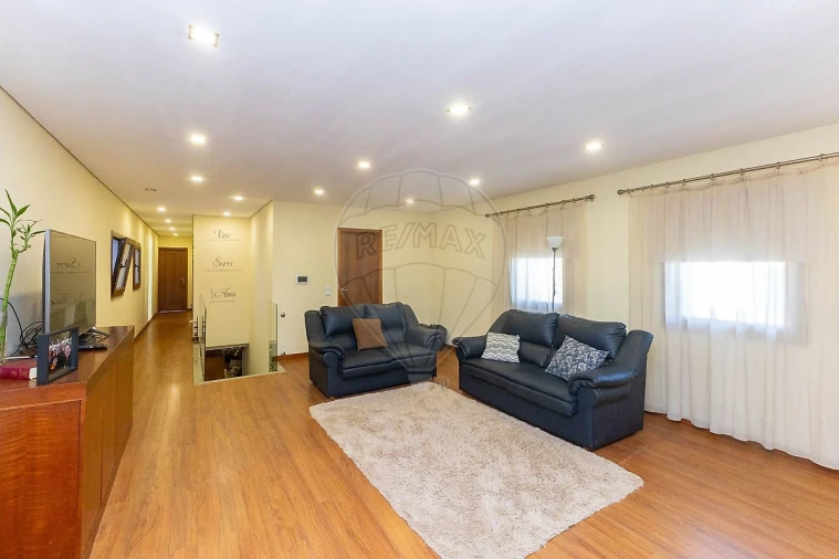 Moradia T3 para Venda em Gulpilhares e Valadares Foto 9