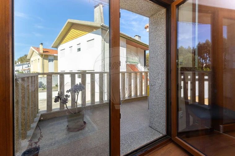 Moradia T3 para Venda em Gulpilhares e Valadares Foto 21