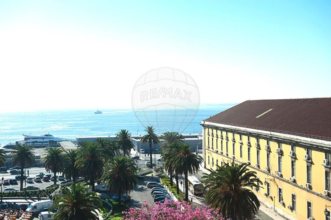 Prédio para Venda em Santa Maria Maior Foto 2