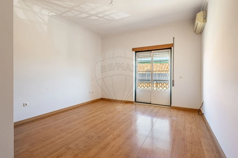 Apartamento T2 para Venda em Cartaxo e Vale da Pinta Foto 18