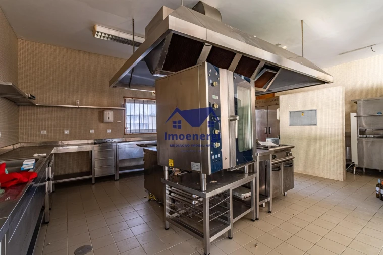 Prédio para Venda em Arvore Foto 18