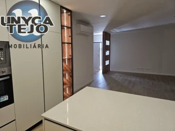 Moradia T4 para Venda em Quinta do Anjo