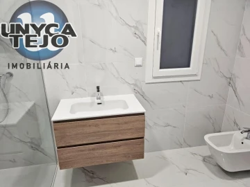 Moradia T4 para Venda em Quinta do Anjo