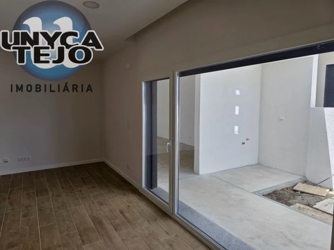 Moradia T4 para Venda em Quinta do Anjo Foto 13