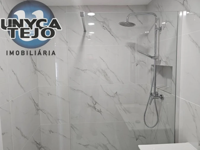 Moradia T4 para Venda em Quinta do Anjo Foto 20