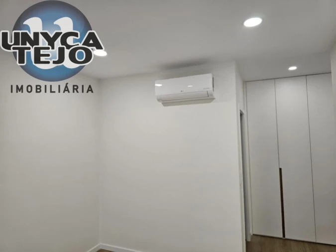 Moradia T4 para Venda em Quinta do Anjo Foto 32