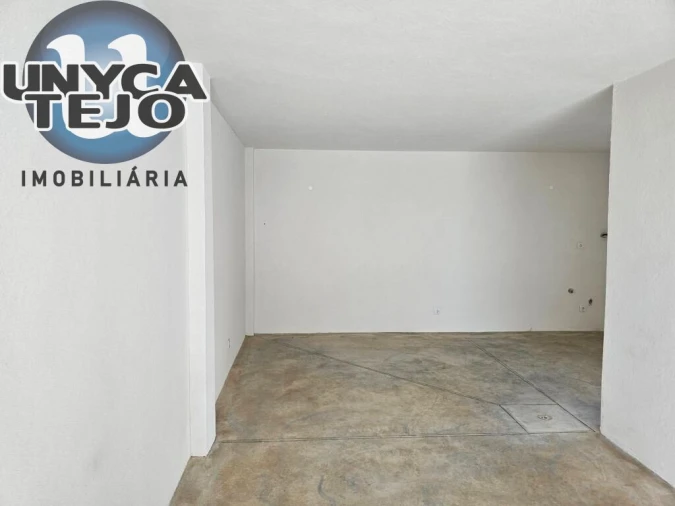 Moradia T4 para Venda em Quinta do Anjo Foto 48