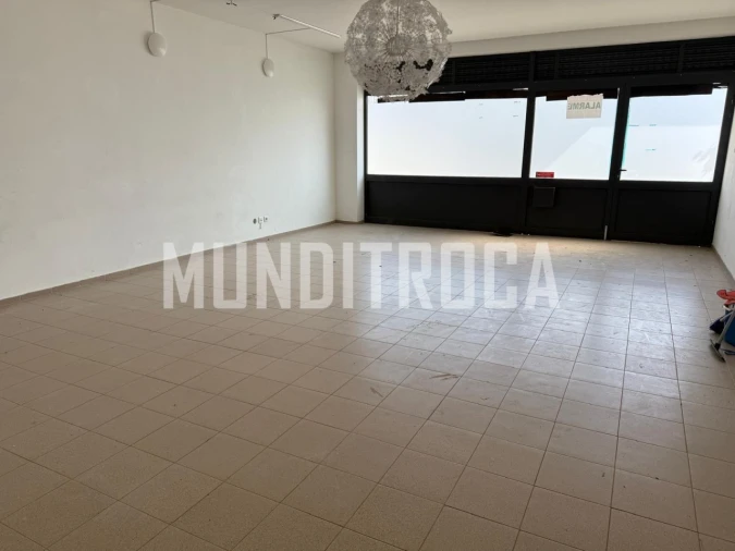 Garagem para Arrendamento em Ferreiros e Gondizalves