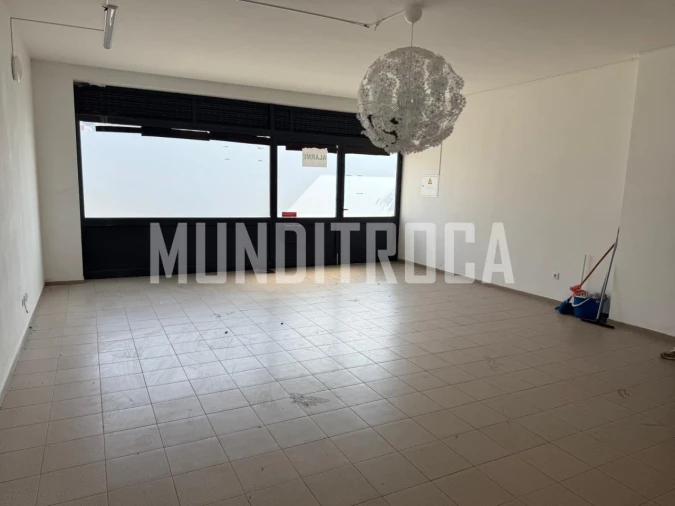 Garagem para Arrendamento em Ferreiros e Gondizalves Foto 5