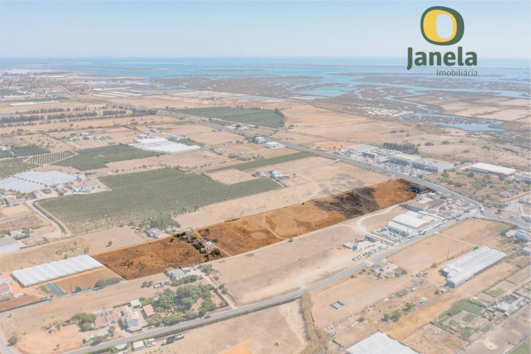 Quinta T3 para Venda em Faro (Sé e São Pedro) Foto 3