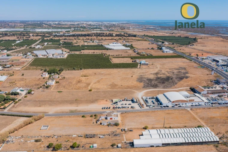 Quinta T3 para Venda em Faro (Sé e São Pedro) Foto 10
